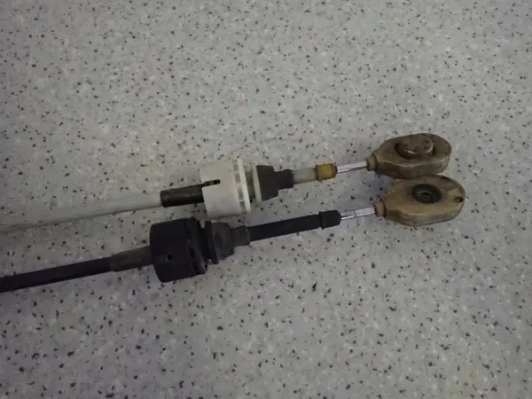 Suzuki Swift 05-07 Diesel Vaihteiston Linkit OEM image 6