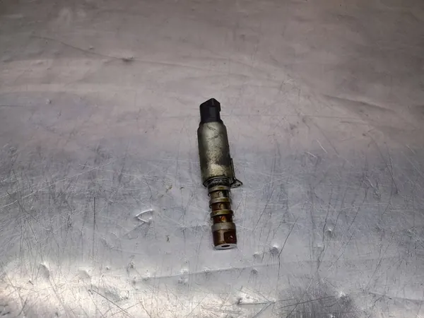 AUDI A6 C6 2.4 6V Kamaxelsensor 06E109257F image 2