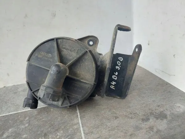 Pompe à carburant OEM 8E0959253B pour Audi A4 3.0L 2004 image 2