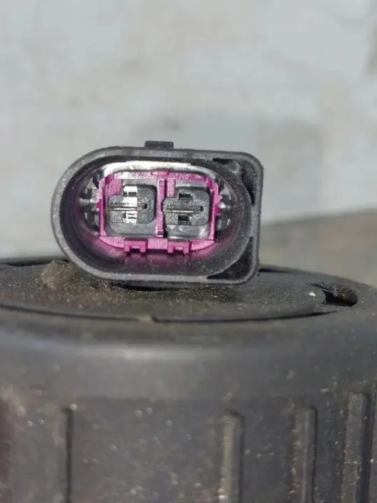 Pompe à carburant OEM 8E0959253B pour Audi A4 3.0L 2004 image 3
