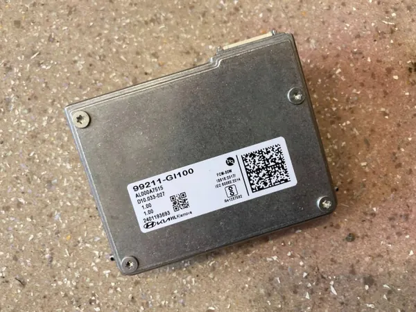 Hyundai Ioniq 5 framruts kamera OEM 99211GI100 image 8