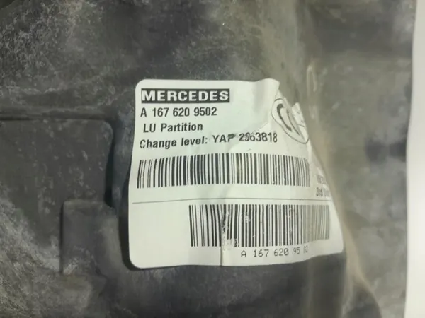 Mercedes GLE W167 väliseinäpeitekokonaisuus OEM A1676209502 image 4