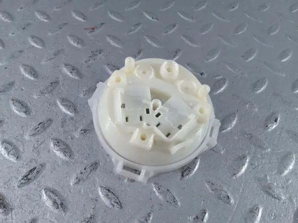 Toyota Corolla Cross vasen peili OEM 8790842E71 image 2