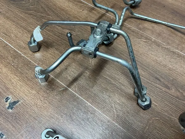 Carril Inyector Land Rover OEM AL3Q-9D280-GB Usado image 4