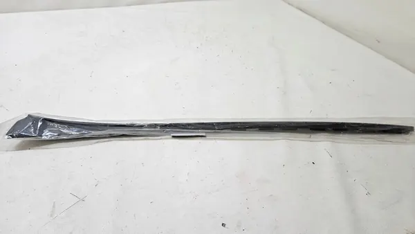 Front Window Seal Strip Hyundai Santa Fe III 861322W000 image 2