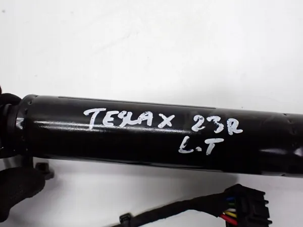 Amortisseur de porte télescopique OEM 1063441-00-F Tesla Model X image 7