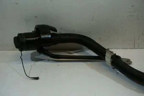 Toyota RAV 4 IV brandstofvulpijp OEM image 4