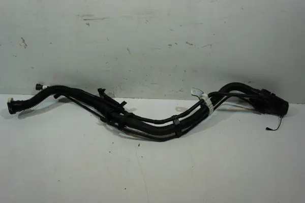 Toyota RAV 4 IV brandstofvulpijp OEM image 5