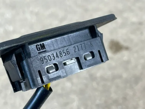 Baklucka switch Opel Mokka 2012- OEM 95034856 image 5