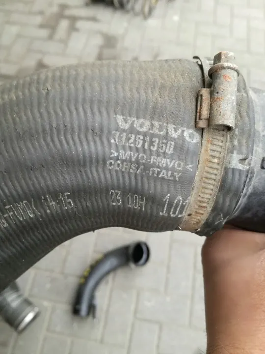 VOLVO V60 S60 S80 XC60 Manguera Intercooler image 3