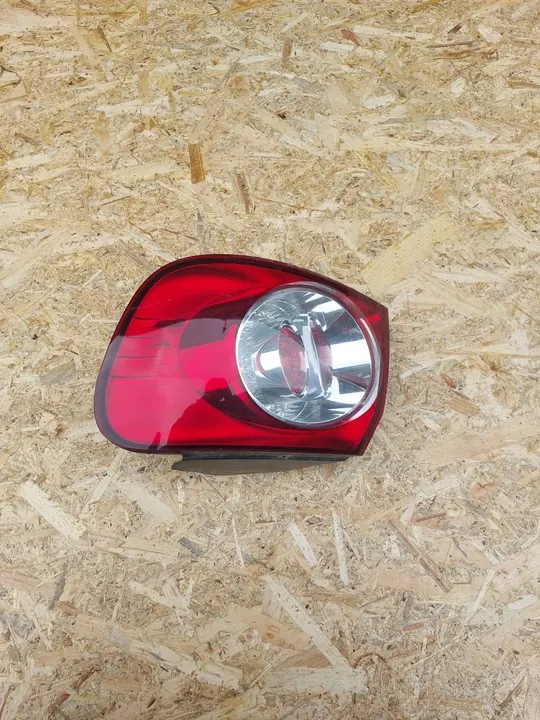 VW GOLF VI PLUS 1.6 TDI Lámpara Trasera Derecha image 6