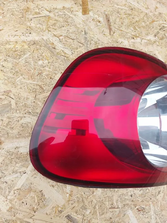VW GOLF VI PLUS 1.6 TDI Lámpara Trasera Derecha image 8