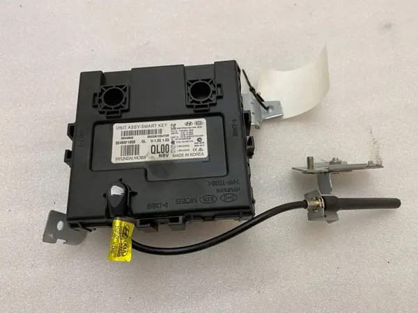 KIA Sportage Keyless Start Module OEM 95480F1000 image 2