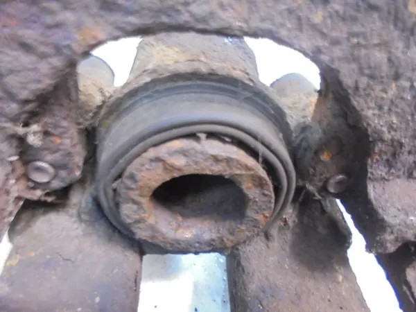 Pinça de freio traseira direita BMW 3 E46 image 3