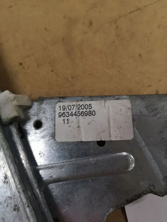 Elevador de Vidro Esquerdo PEUGEOT 407 SW 1.6L OEM 997832101 image 3