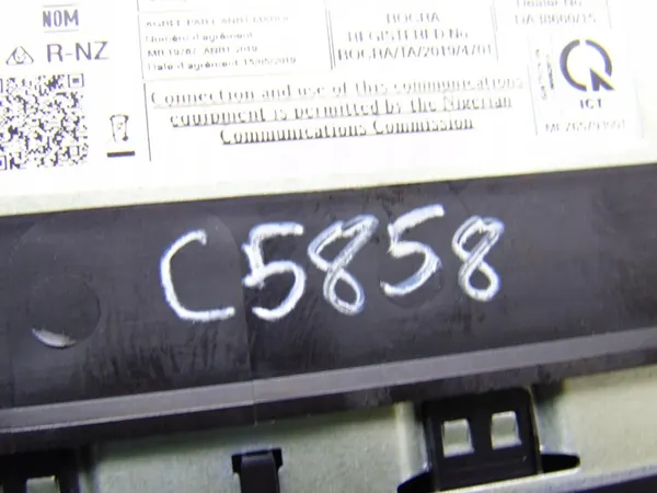 MIB3 Navigatielezer OEM 5H0035816 voor VW Golf 8 image 4