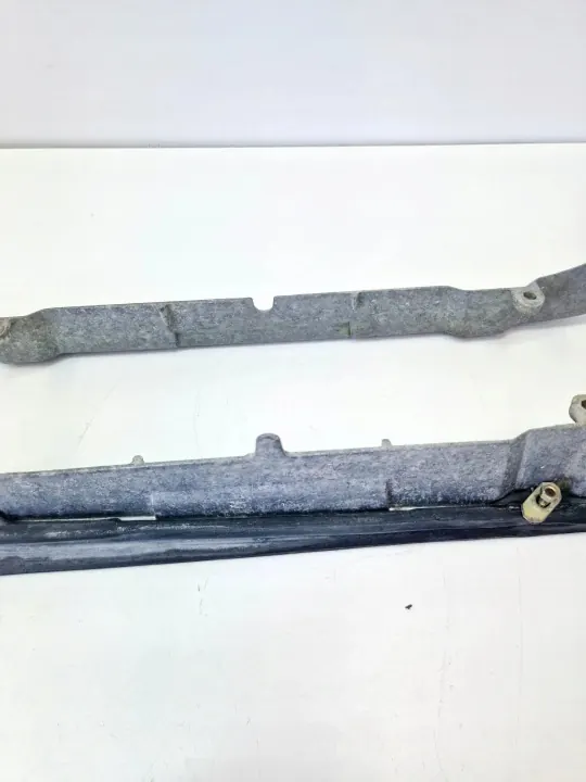 Mercedes-Benz SL R107 achterlicht onderdelen OEM 1078260258 image 3