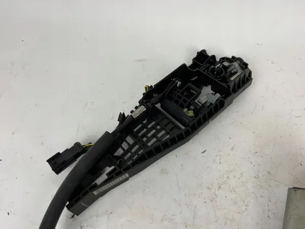 Maserati Levante Ovenpysäytin OEM T5KD709053457 Vasen Taka image 10