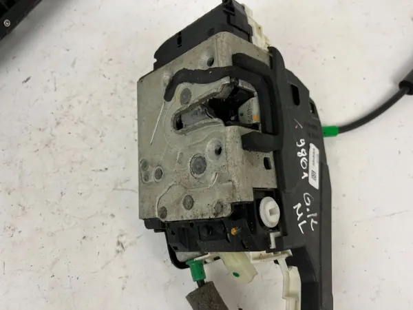 Maserati Levante Ovenpysäytin OEM T5KD709053457 Vasen Taka image 9