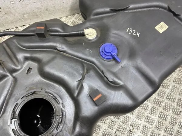 Brandstoftank Renault Captur II OEM 172011178R image 4