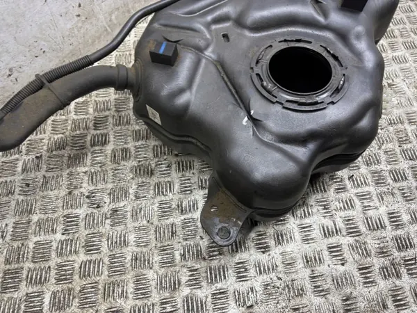 Brandstoftank Renault Captur II OEM 172011178R image 9