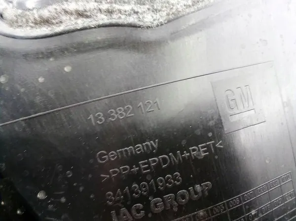 Opel Astra J 2011 Etuvasen lokasuoja 13382121 image 6