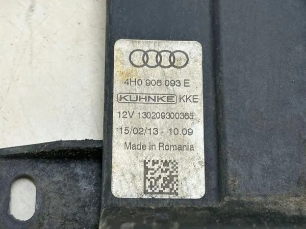Polttoainepumpun ohjain OEM 4H0906093E Porsche Cayenne image 4