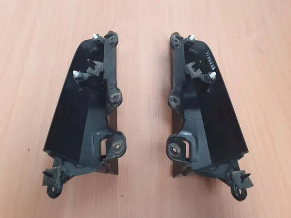 OEM 903909258R Cubierta Esquina Luz Trasera para Renault Express image 10