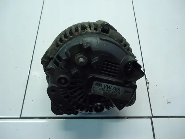 AUDI A4 B7 A6 C6 2.0TDI Vaihtovirtageneraattori 03G903016A image 4