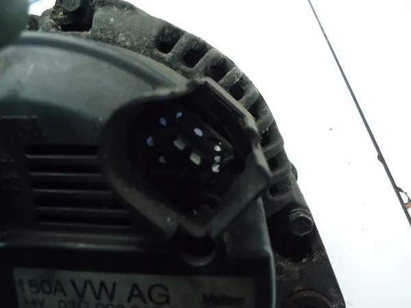 AUDI A4 B7 A6 C6 2.0TDI Vaihtovirtageneraattori 03G903016A image 5