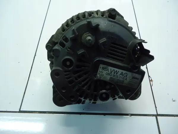 AUDI A4 B7 A6 C6 2.0TDI Vaihtovirtageneraattori 03G903016A image 8