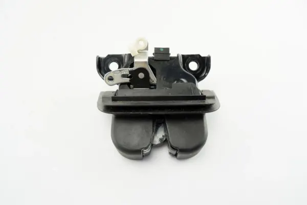 Audi A3 S3 8P 2007 Heckklappenschloss OEM 8P3827520A image 3