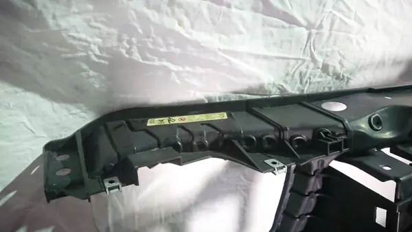 BMW X3 E83 Etuakselin vahvike OEM 3419945 image 3