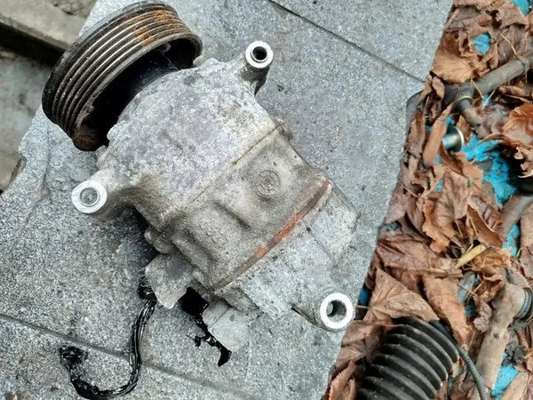 Compressor de Ar Condicionado SEAT LEON III 5Q0820803C image 6