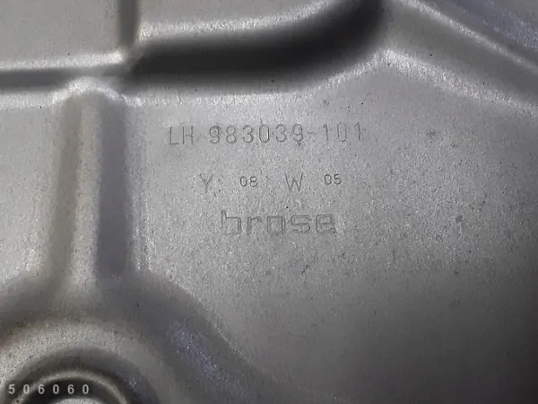 Régulateur de vitre Volvo V70 OEM 30661065 image 3