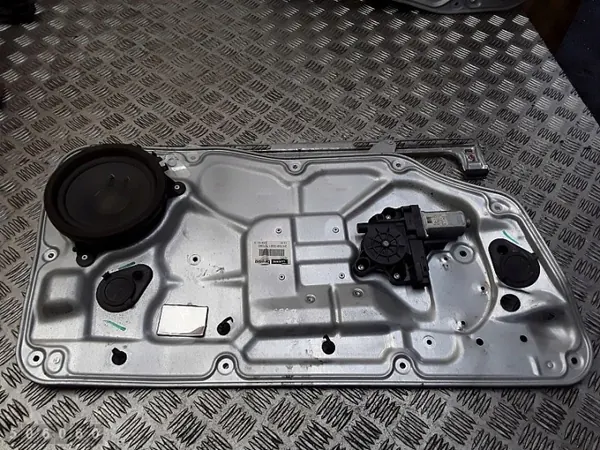 Régulateur de vitre Volvo V70 OEM 30661065 image 4