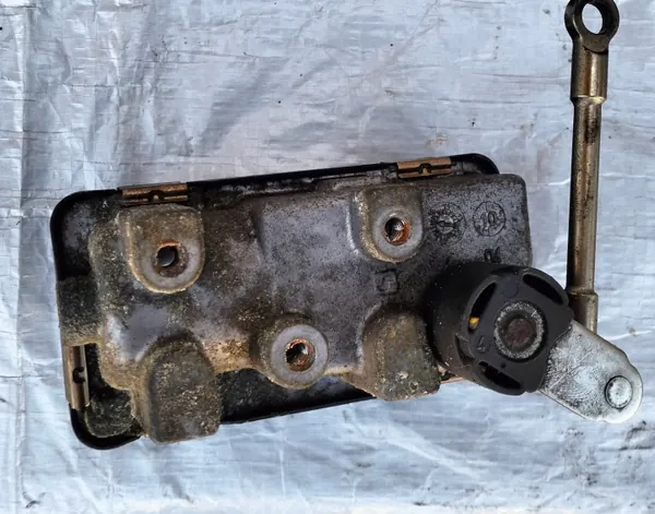 Turboaktuattori OEM G-28 Citroen C5 III 3.0 HDI:lle image 4