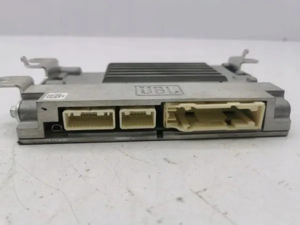 Amplificador Toyota OEM 8628042060 para RAV4 V Híbrido image 4