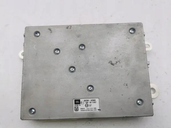 Amplificador Toyota OEM 8628042060 para RAV4 V Híbrido image 6