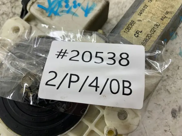 Vasemman etuikkunan moottori Toyota Corolla E12 69820-02130 image 7