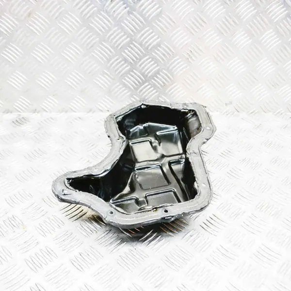 Oljetank Nissan Qashqai 1.3 DIG-T HR13 OEM 111113203R image 6