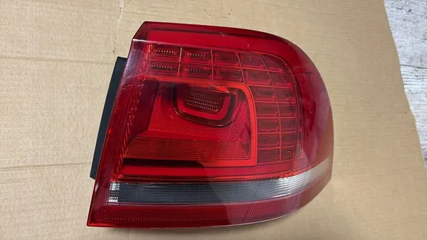 Volkswagen TOUAREG 7P Rear Right LED Tail Light 7P6945208A image 2