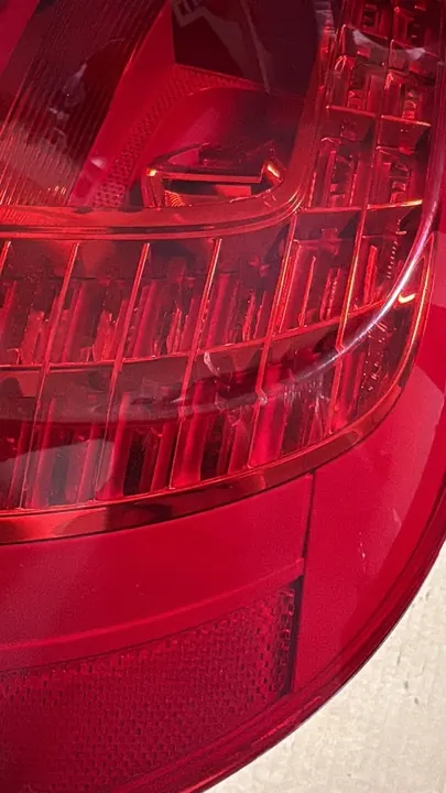 Volkswagen TOUAREG 7P Rear Right LED Tail Light 7P6945208A image 4