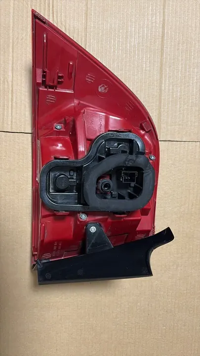 Volkswagen TOUAREG 7P Rear Right LED Tail Light 7P6945208A image 5