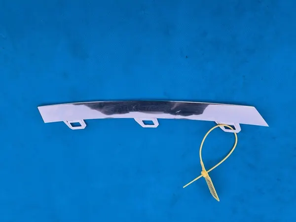 Revestimento de para-choque dianteiro direito BMW 5 G30 G31 OEM 9463476 image 1