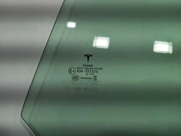 Vitre Portière Arrière Gauche Tesla Model 3 OEM image 3
