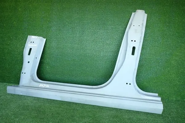 SKODA FABIA IV soleira dianteira esquerda image 3