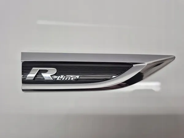 OEM 2GA853688C VW T-ROC Framhöger stänksköldsemblem image 2