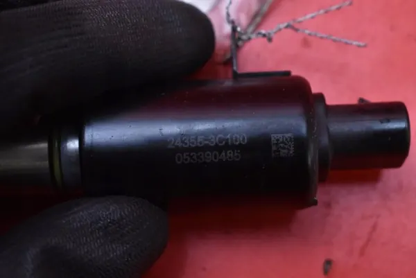 Sensor de árbol de levas OEM 24355-3C100 Hyundai Sonata 5 image 7