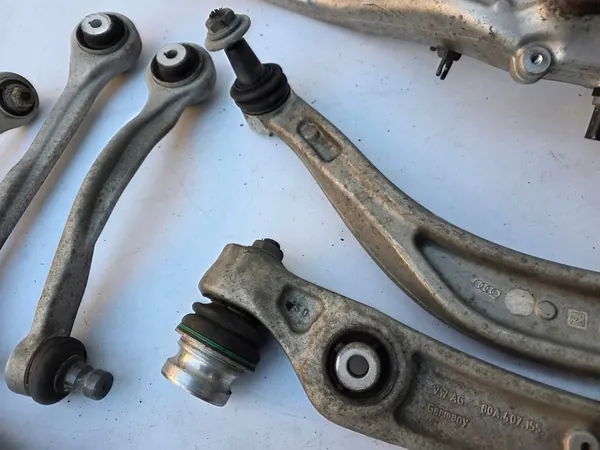 Mozzo anteriore sinistro Audi Q5 II completo image 3